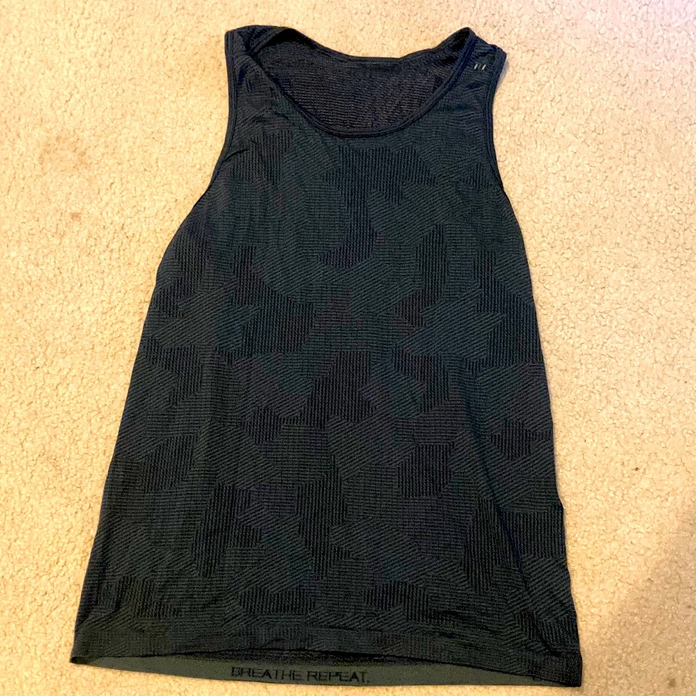 Lululemon dark camo tank top. Worn only once. Size L